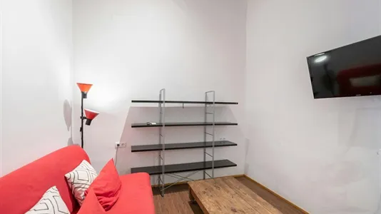 Apartments in Barcelona Ciutat Vella - photo 7