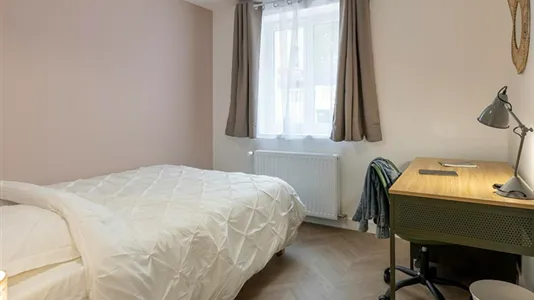 Rooms in Lyon - photo 2