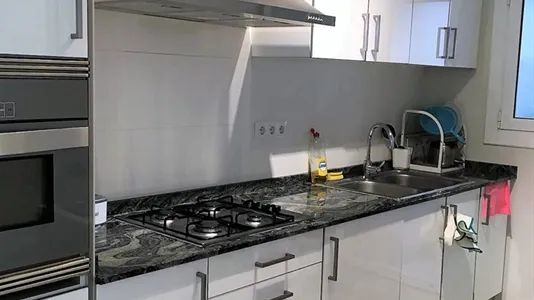 Rooms in Barcelona Sants-Montjuïc - photo 6