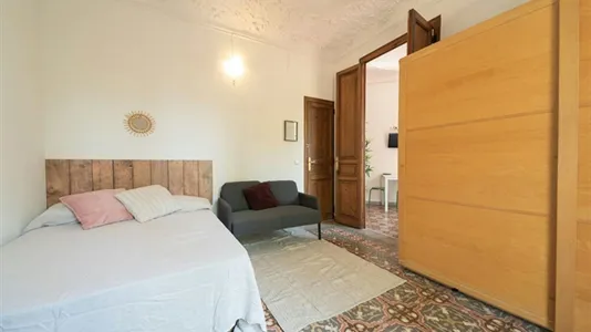 Rooms in Barcelona Eixample - photo 1
