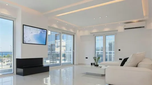 Apartments in Alimos - photo 2