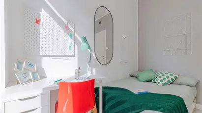 Room for rent in Milano Zona 5 - Vigentino, Chiaravalle, Gratosoglio, Milan