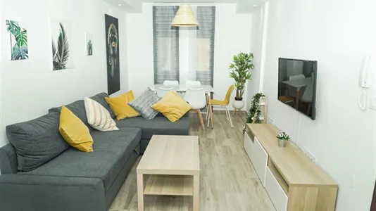 Rooms in Málaga - photo 4