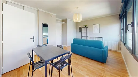 Apartments in Lyon - photo 3