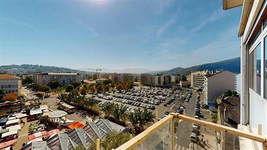 Rooms in Saint-Julien-en-Genevois - photo 7