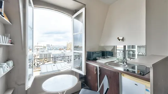 Apartments in Paris 16éme arrondissement (North) - photo 5