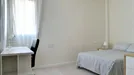 Room for rent, Zaragoza, Aragón, &lt;span class=&quot;blurred street&quot; onclick=&quot;ProcessAdRequest(9008617)&quot;&gt;&lt;span class=&quot;hint&quot;&gt;See streetname&lt;/span&gt;[xxxxxxxxxxxxx]&lt;/span&gt;