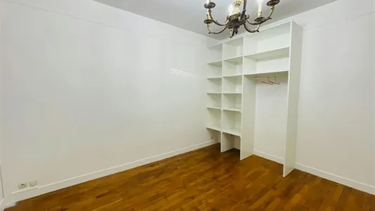 Houses in L'Haÿ-les-Roses - photo 10