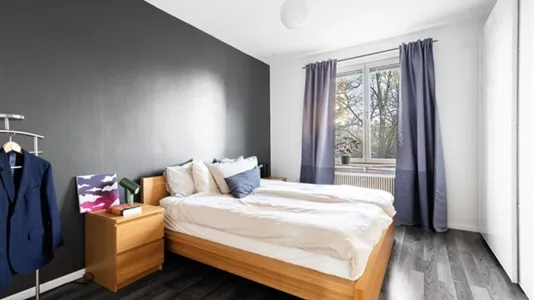 Apartments in Solna - photo 2