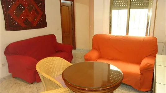 Rooms in Córdoba - photo 6