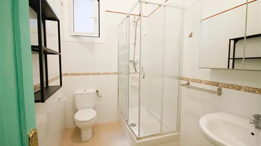 Rooms in Barcelona Eixample - photo 10
