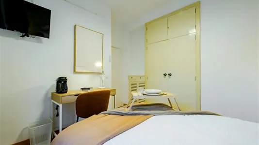 Rooms in Madrid Chamartín - photo 4