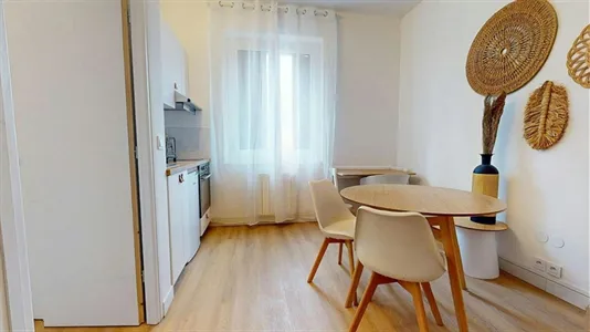 Rooms in Saint-Julien-en-Genevois - photo 3