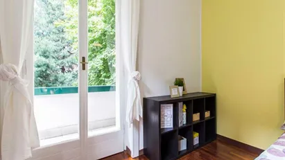 Room for rent in Milano Zona 6 - Barona, Lorenteggio, Milan