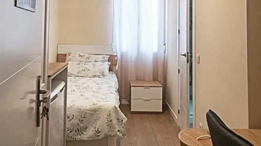 Rooms in Madrid Chamberí - photo 2