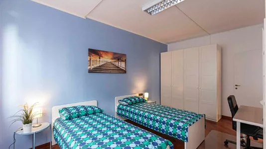 Rooms in Milano Zona 2 - Stazione Centrale, Gorla, Turro, Greco, Crescenzago - photo 1