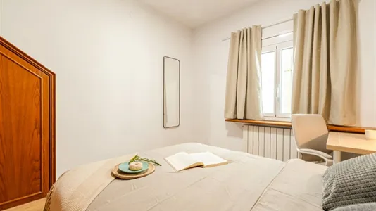 Rooms in Barcelona Eixample - photo 5