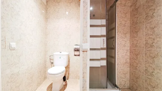 Rooms in Madrid Moncloa-Aravaca - photo 8