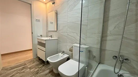 Rooms in Barcelona Eixample - photo 9