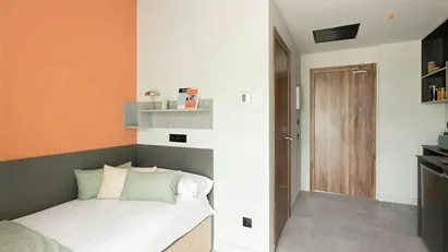 Room for rent in Cornellà de Llobregat, Cataluña
