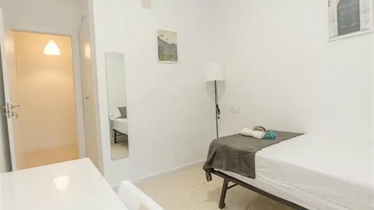 Rooms in Málaga - photo 2