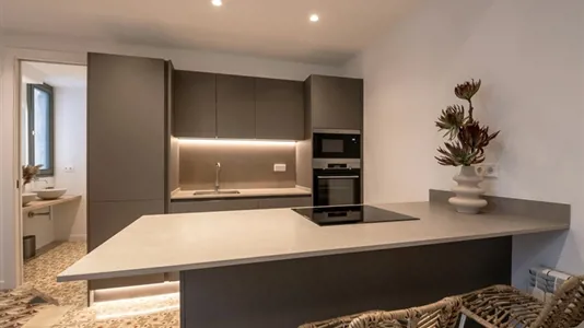 Apartments in Barcelona Ciutat Vella - photo 2