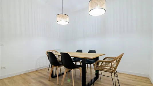 Rooms in Barcelona Eixample - photo 8