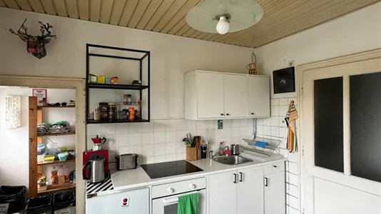 Rooms in Besnica - photo 8