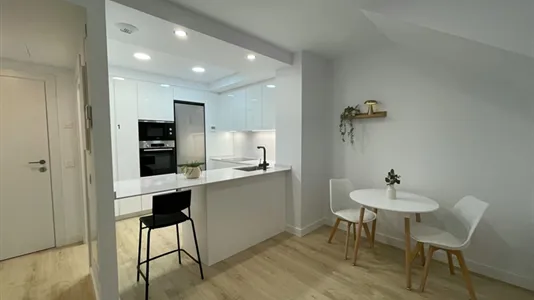 Rooms in El Prat de Llobregat - photo 8