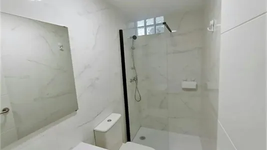 Rooms in Granada - photo 4