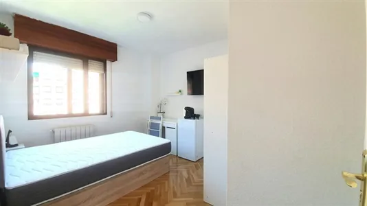 Rooms in Madrid San Blas - photo 3