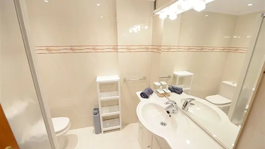 Rooms in Bilbao - photo 10