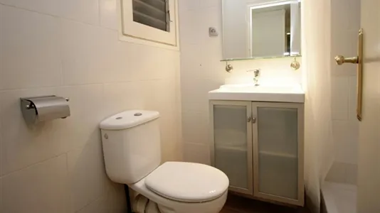 Rooms in Barcelona Sants-Montjuïc - photo 7