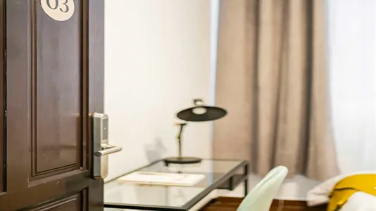 Rooms in Madrid Centro - photo 6