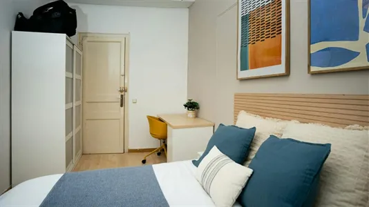 Rooms in Barcelona Eixample - photo 3
