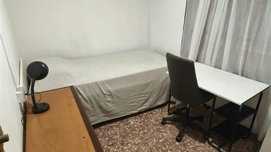 Rooms in Castellón de la Plana/Castelló de la Plana - photo 7