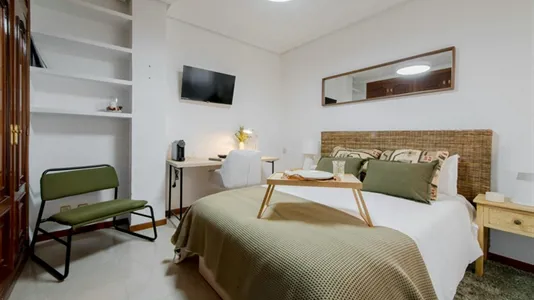 Rooms in Madrid Retiro - photo 2