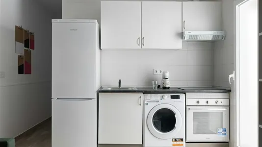 Rooms in Getafe - photo 8