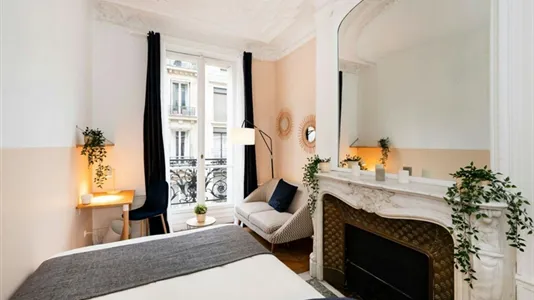Rooms in Paris 16éme arrondissement (North) - photo 3