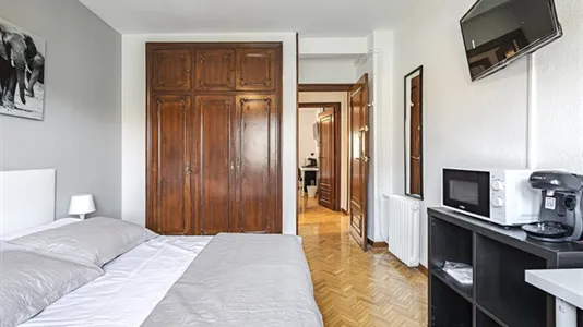 Rooms in Guadalajara - photo 5