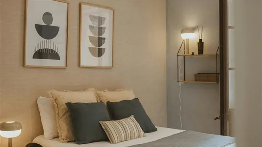 Rooms in Barcelona Ciutat Vella - photo 5