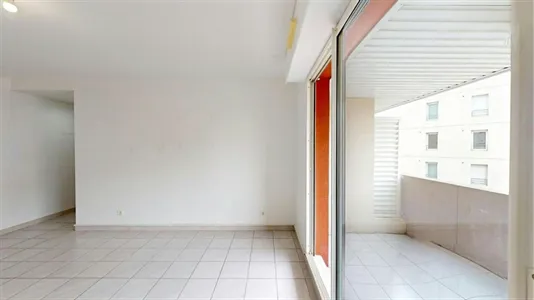 Apartments in Nîmes - photo 2