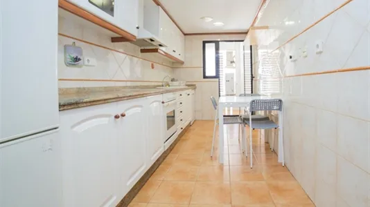 Rooms in Valencia Extramurs - photo 10