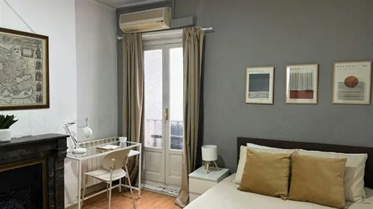 Rooms in Madrid Salamanca - photo 1