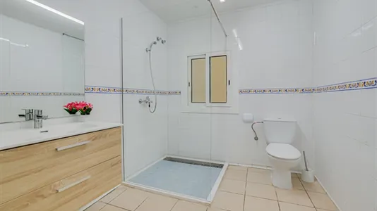 Rooms in Barcelona Eixample - photo 5