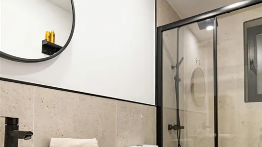 Rooms in Madrid Moncloa-Aravaca - photo 10