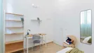 Room for rent, Turin, Piemonte, &lt;span class=&quot;blurred street&quot; onclick=&quot;ProcessAdRequest(9723320)&quot;&gt;&lt;span class=&quot;hint&quot;&gt;See streetname&lt;/span&gt;[xxxxxxxxxxxxx]&lt;/span&gt;