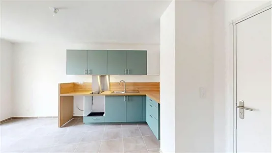 Apartments in Toulon - photo 3