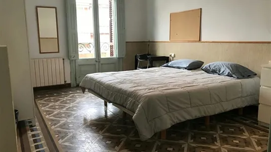 Rooms in Barcelona Eixample - photo 1