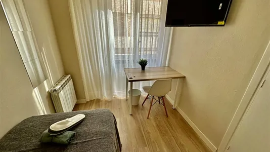 Rooms in Zaragoza - photo 2
